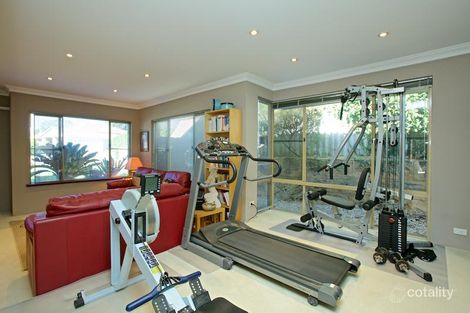 Property photo of 6 Sandstone Place Marmion WA 6020