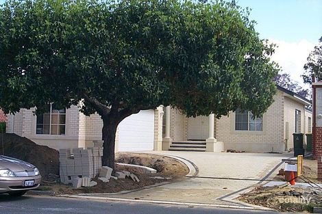 33 Cornish Cres, Manning, WA 6152