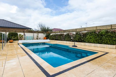 Property photo of 66 Golf Links Drive Carramar WA 6031