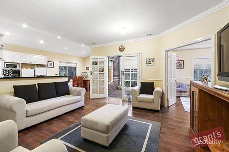 Property photo of 13 Ardenne Court Narre Warren South VIC 3805