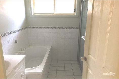 Property photo of 1/76 Casey Drive Hunterview NSW 2330