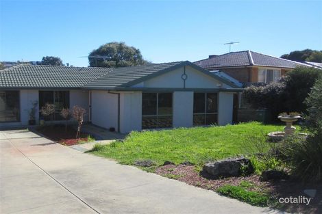 Property photo of 25 Dadswell Court Sunbury VIC 3429