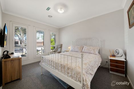 Property photo of 19 Finsbury Crescent Manor Lakes VIC 3024