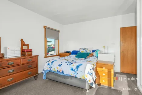 Property photo of 21 Lindsay Place Devonport TAS 7310
