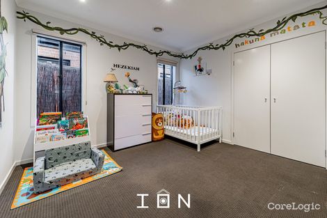 Property photo of 8 Lindwall Drive Cranbourne West VIC 3977