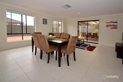 Property photo of 5 Holmewood Avenue Deer Park VIC 3023