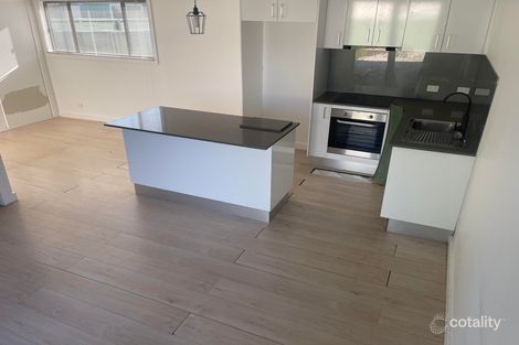Property photo of 96 Kerry Crescent Berkeley Vale NSW 2261