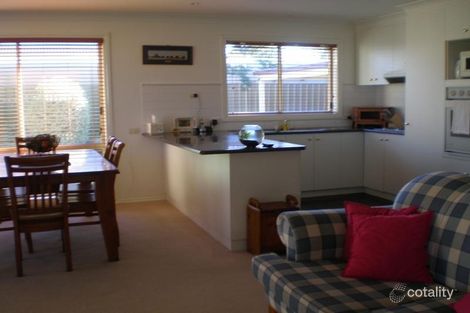 Property photo of 40 Yentoo Drive Glenfield Park NSW 2650