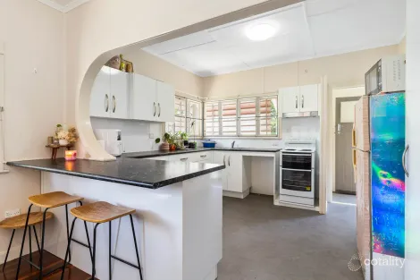 Property photo of 133 Shepherd Street Koongal QLD 4701