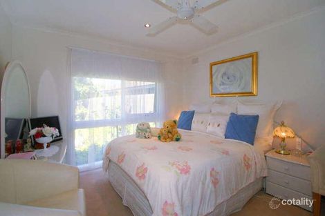 Property photo of 9 Twofold Close Dingley Village VIC 3172