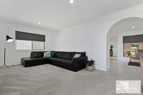 Property photo of 32 Jacaranda Avenue Tinana QLD 4650