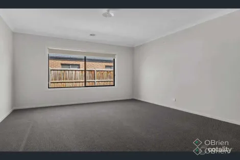 Property photo of 12 Longford Crescent Weir Views VIC 3338