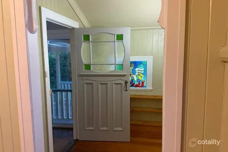 Property photo of 8 Isles Road Indooroopilly QLD 4068