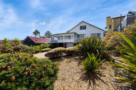 Property photo of 51 Lakeview Avenue Merimbula NSW 2548