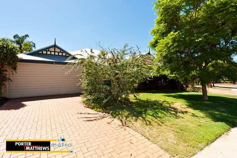 21 Courtland Cres, Redcliffe, WA 6104