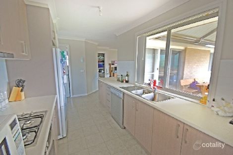 Property photo of 4/10 Kimberley Drive Tatton NSW 2650