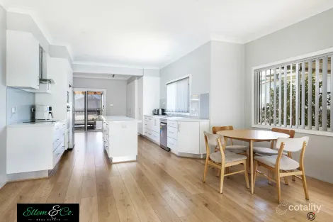 Property photo of 13 Carinmoney Avenue Warilla NSW 2528