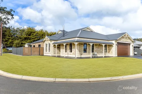 Property photo of 36 Macquarie Parade Meadows SA 5201