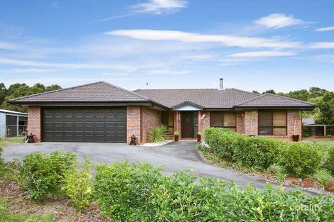 27 Forsyth Pl, Mooloolah Valley, QLD 4553