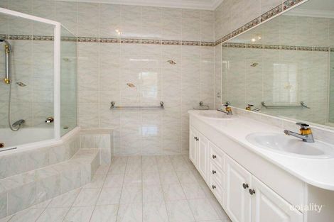 Property photo of 2/130 The Esplanade Paradise Point QLD 4216