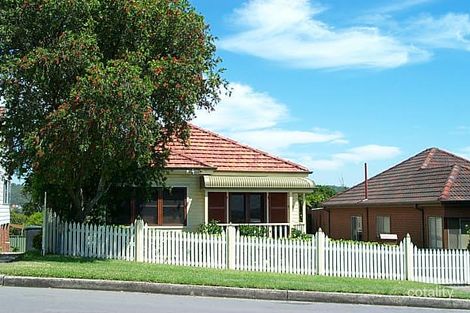 8 Brisbane Water Rd, Adamstown, NSW 2289