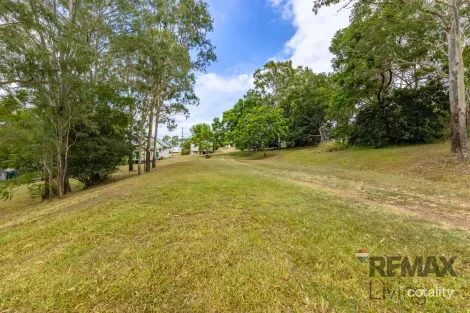 39 Row St, Kilcoy, QLD 4515