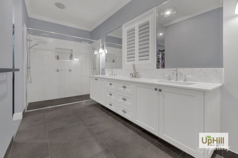 Property photo of 3 Pamplona Way Clyde North VIC 3978