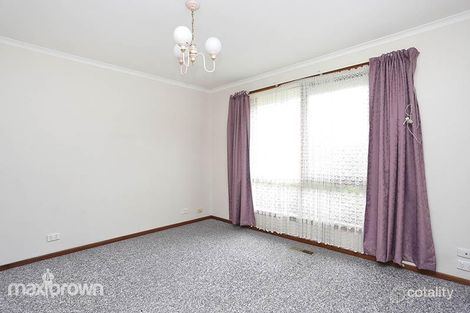 Property photo of 2 Avon Court Croydon Hills VIC 3136