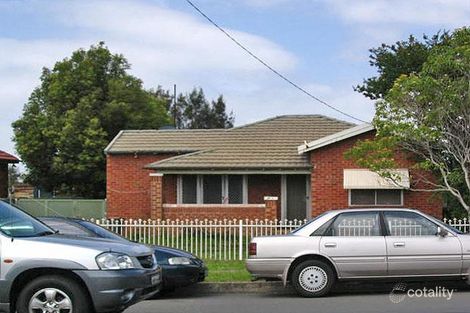 19 Bridge St, Coniston, NSW 2500