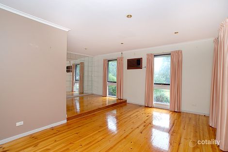 Property photo of 8 Greenaway Drive Ferntree Gully VIC 3156