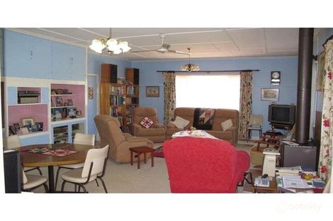 Property photo of 1 Dunmore Street East Toowoomba QLD 4350