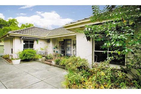 Property photo of 9 Maple Grove Toorak VIC 3142