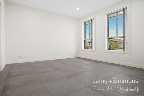 Property photo of 15 Derbyshire Road Spring Farm NSW 2570