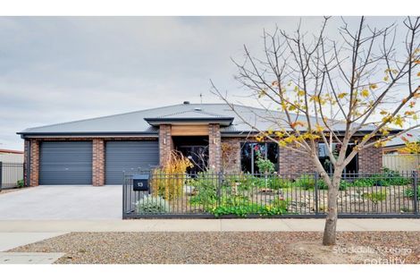 Property photo of 13 Bentleigh Street Shepparton VIC 3630