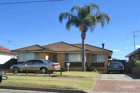 Property photo of 33 Bradshaw Avenue Moorebank NSW 2170