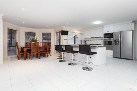 Property photo of 3 Galway Place Cranbourne VIC 3977