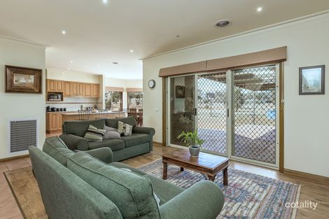 40 Strathtulloh Cct, Strathtulloh, VIC 3338