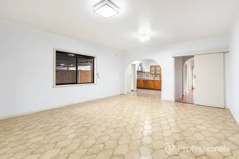 Property photo of 33 Botha Avenue Reservoir VIC 3073