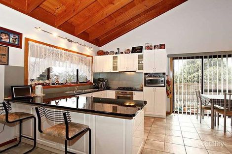 Property photo of 13 Arjay Court Westmeadows VIC 3049