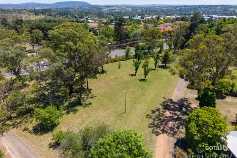 8 Uralla Rd, Armidale, NSW 2350