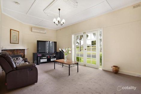 Property photo of 27 Chifley Drive Maribyrnong VIC 3032