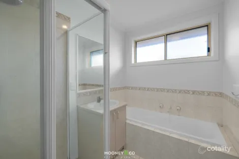 Property photo of 8 Artists Crescent Narre Warren South VIC 3805