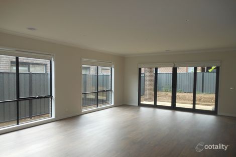 Property photo of 17 Forest Drive Clyde North VIC 3978