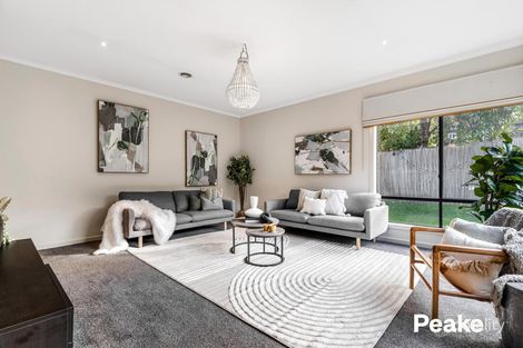 Property photo of 6 Cresta Court Berwick VIC 3806