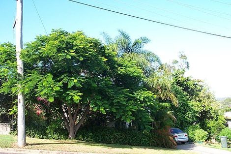 27 Far St, West Gladstone, QLD 4680