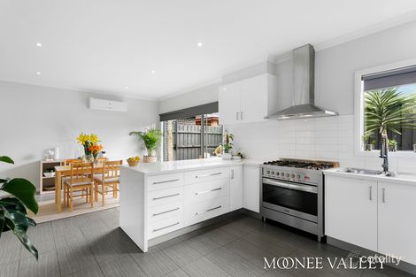 Property photo of 20 Dumas Avenue Avondale Heights VIC 3034