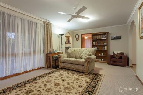Property photo of 4 Warrawee Circuit Frankston VIC 3199