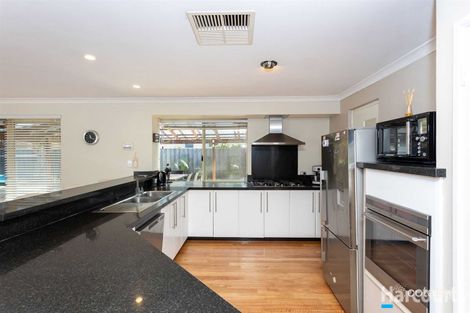 Property photo of 6 Enmore Lane Landsdale WA 6065