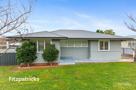 10 Condon Ave, Mount Austin, NSW 2650