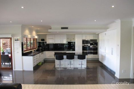 Property photo of 20 Lauriston Quay Caroline Springs VIC 3023